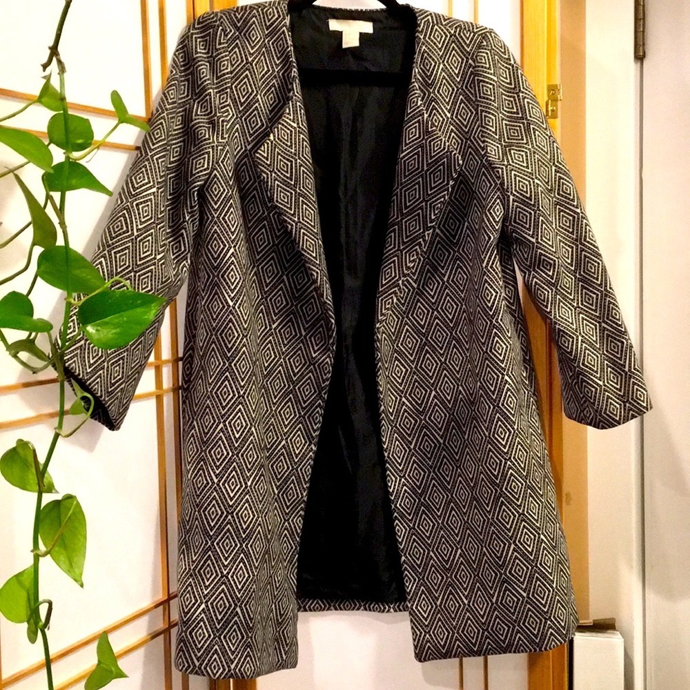 H&M Coat 🤍🖤🤍